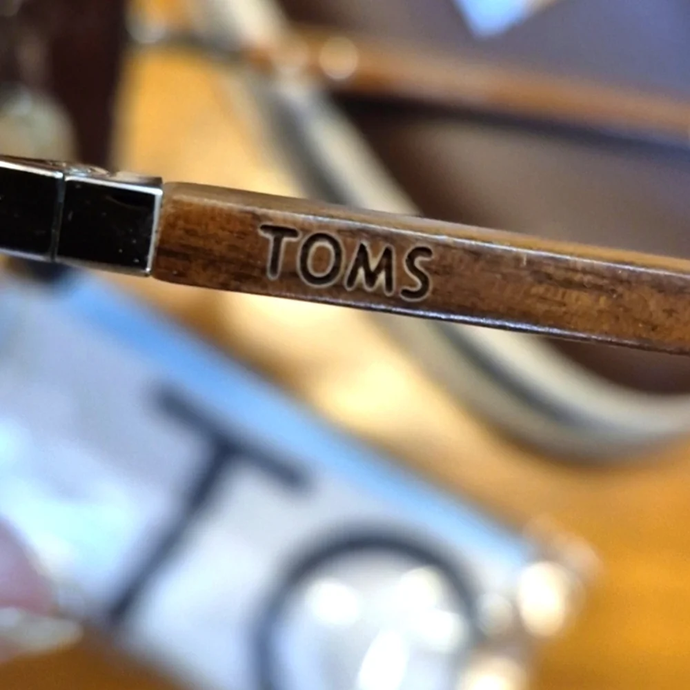 Toms Brown Glasses In Case With Cloth - Picture 3 of 8